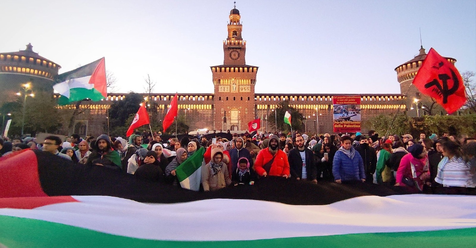 Duemila manifestanti a Milano in appoggio alla resistenza palestinese
