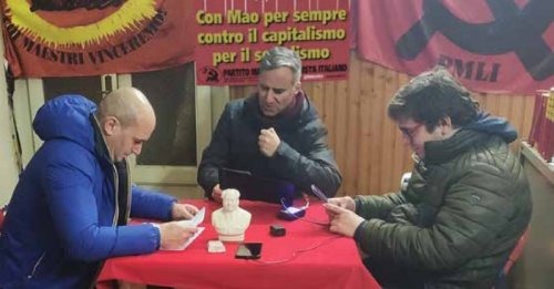 Riunione di studio a Milano sul discorso di Mao: “O la concezione proletaria del mondo o la concezione borghese”