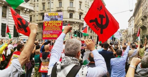 Milano: Centinaia di manifestanti gridano “Dal Fiume al Mare Palestina libera!”, denunciano i crimini del nazisionismo israeliano e rilanciano l’appoggio alla Resistenza palestinese e alla missione diretta a Gaza. Apprezzato il PMLI che diffonde una presa di posizione a sostegno della Flotilla